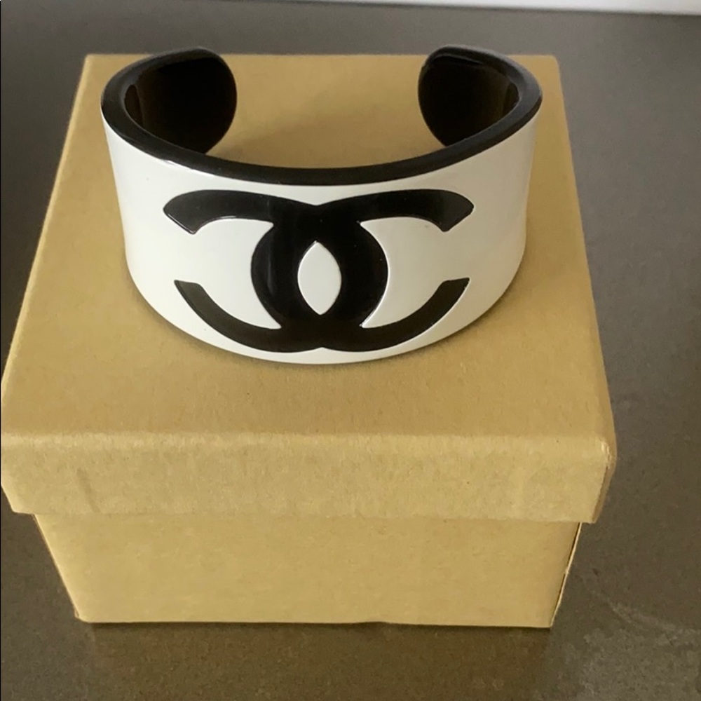 Vintage cuff